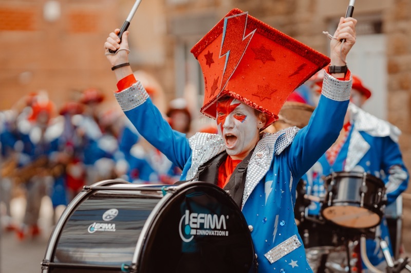 Other image for Band spreads joy for more than 20 years